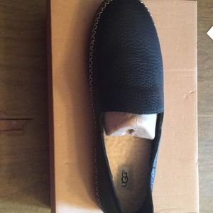Women’s UGGS Delfina flats